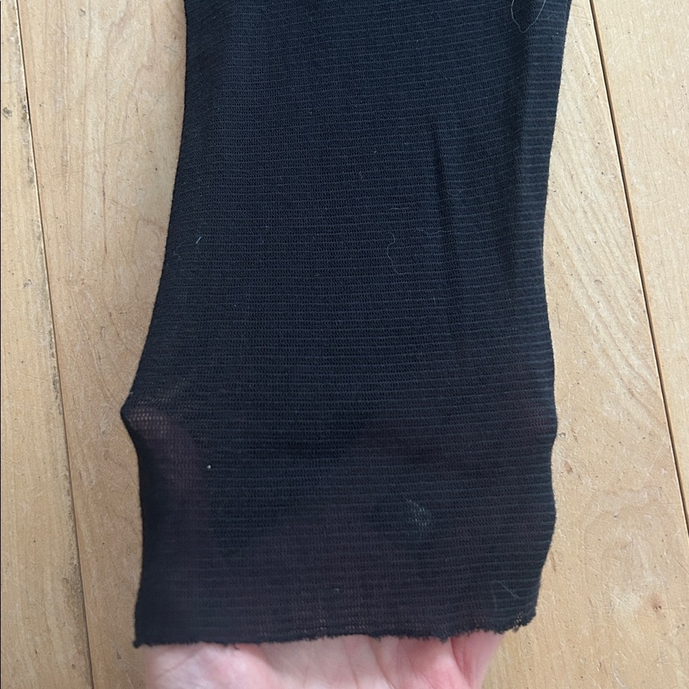 NEW Cynthia Ashby black capri leggings - Picture 5 of 10